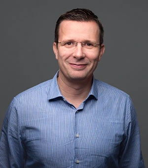 Schule heute: Herr Kürten, der eklatante Lehrkräftemangel ist eine der größten Baustellen der Schulpolitik. Auch vor diesem Hintergrund setzt sich der VBE konsequent für gleichen Lohn für gleichwertige Arbeit ein. Herr Kürten, was hat denn das Thema A13 mit dem Lehrkräftemangel zu tun?